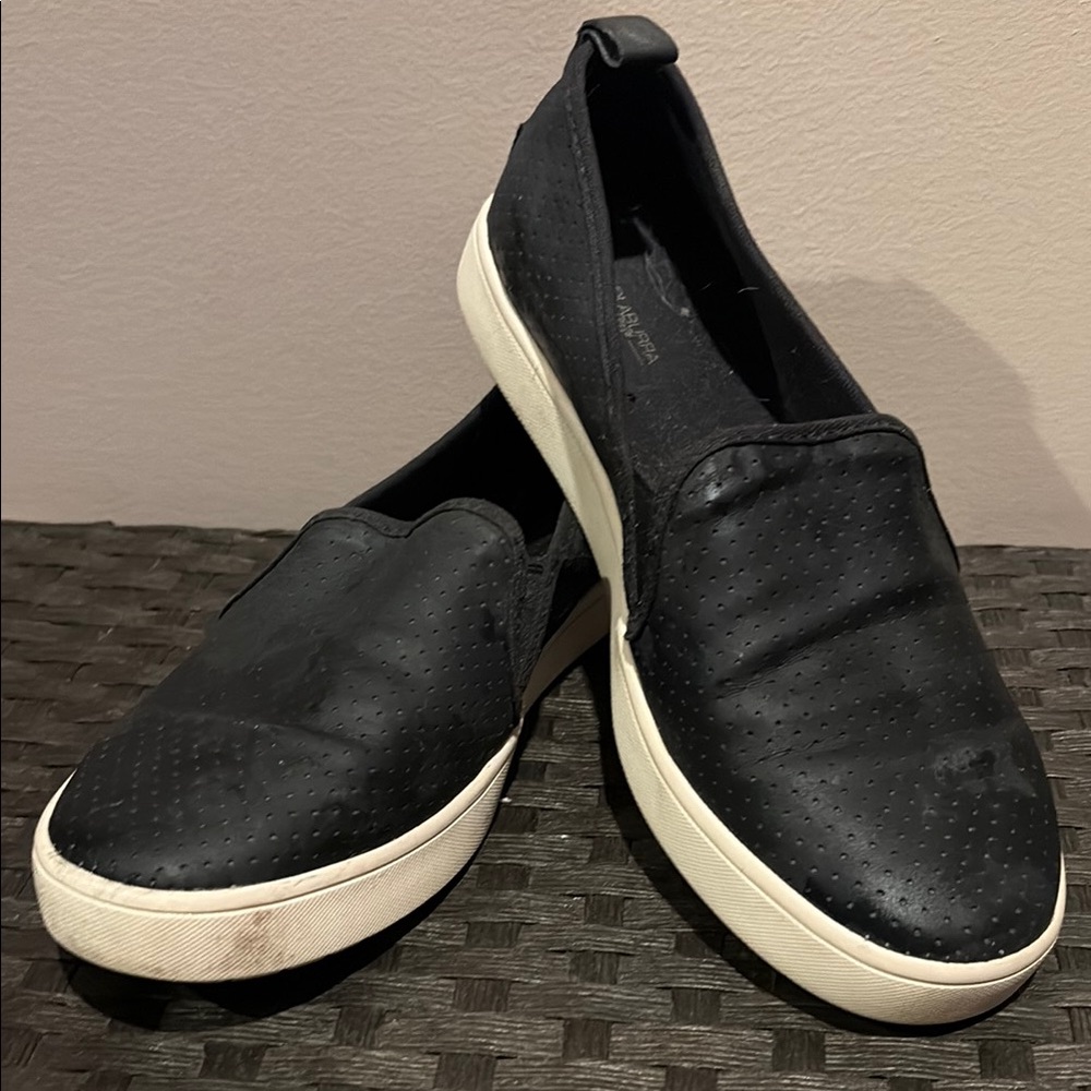 Koolaburra Black Sneakers Quilted Slip-On